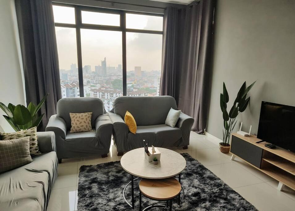 Infinity Pool 2Br Suite 7Pax @Beacon @Georgetown Ngoại thất bức ảnh
