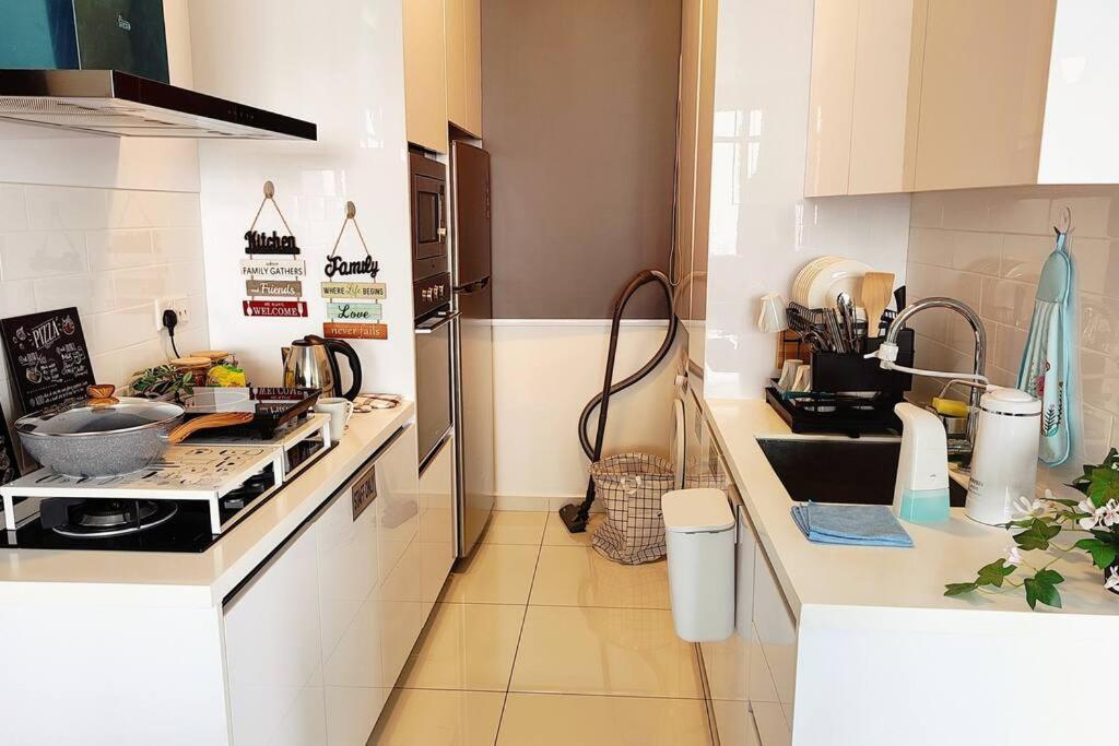 Infinity Pool 2Br Suite 7Pax @Beacon @Georgetown Ngoại thất bức ảnh