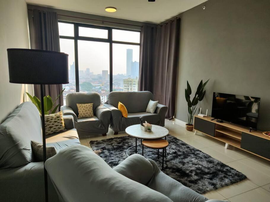 Infinity Pool 2Br Suite 7Pax @Beacon @Georgetown Ngoại thất bức ảnh