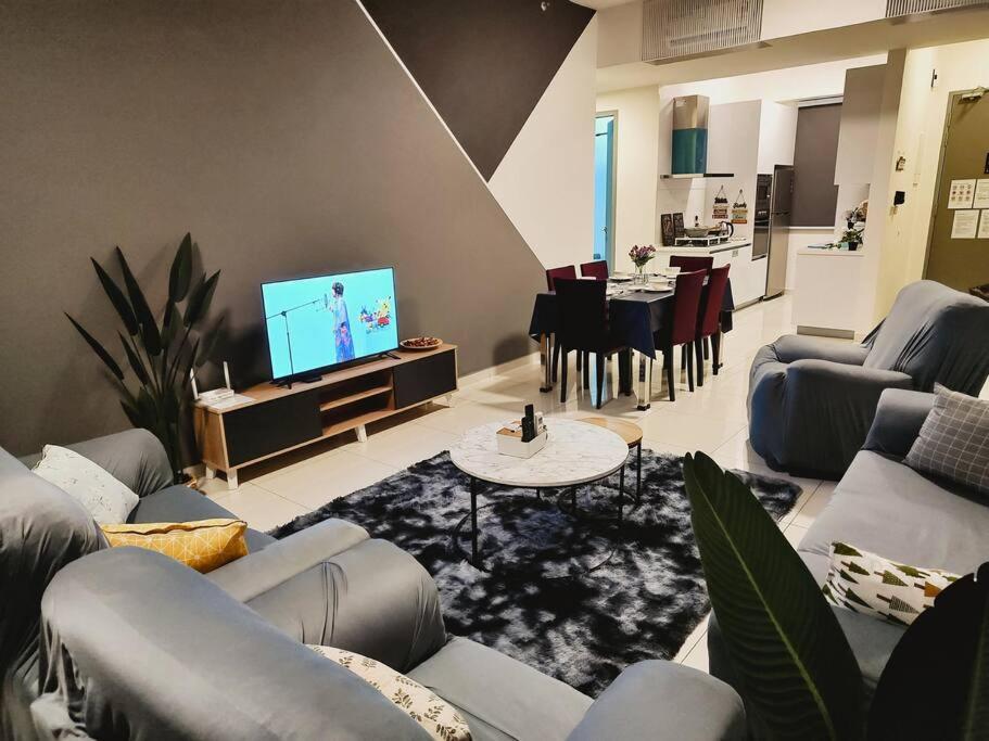 Infinity Pool 2Br Suite 7Pax @Beacon @Georgetown Ngoại thất bức ảnh