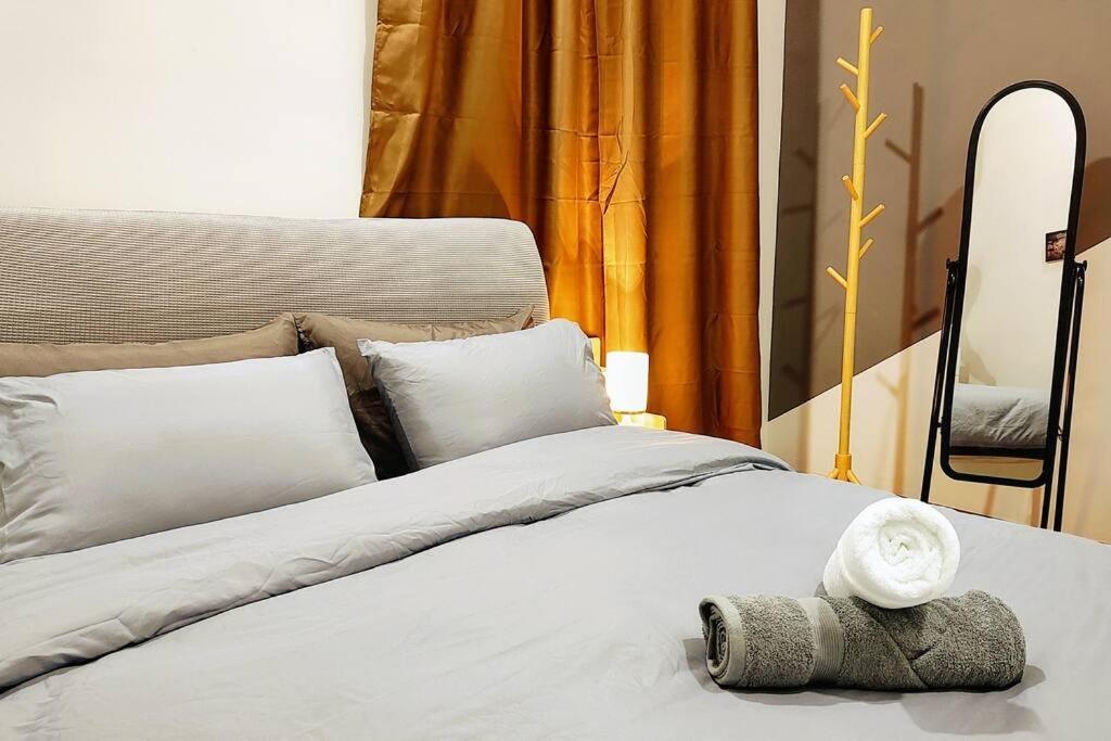 Infinity Pool 2Br Suite 7Pax @Beacon @Georgetown Ngoại thất bức ảnh